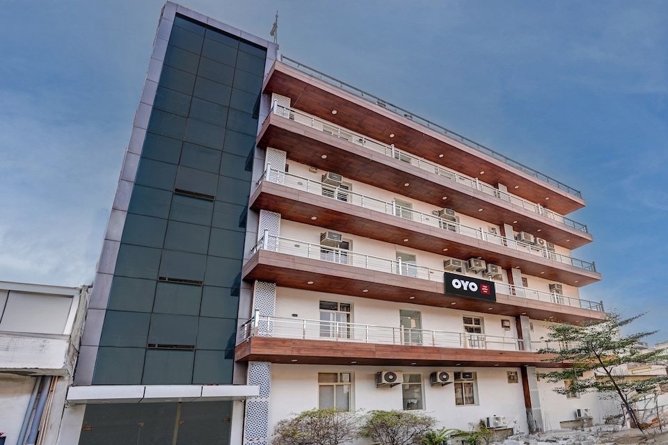 Hotel O Garden View Hotel Near Hero Honda Chowk, Old Gurgaon, Gurgaon