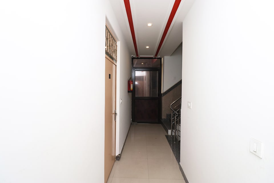  Hotel O Diamond Star , Airport Delhi, Delhi Transit