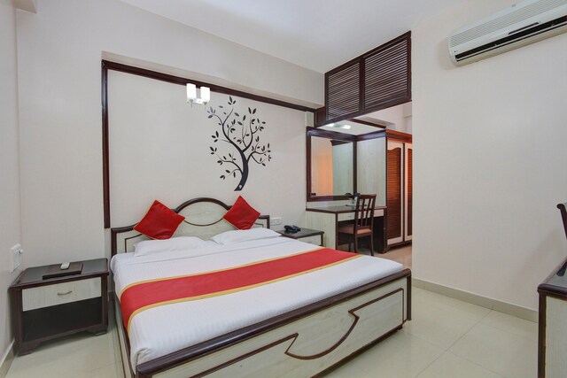 OYO Vaibhav Residency Near Lalbagh Botanical Garden