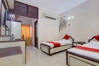 OYO Vaibhav Residency Near Lalbagh Botanical Garden