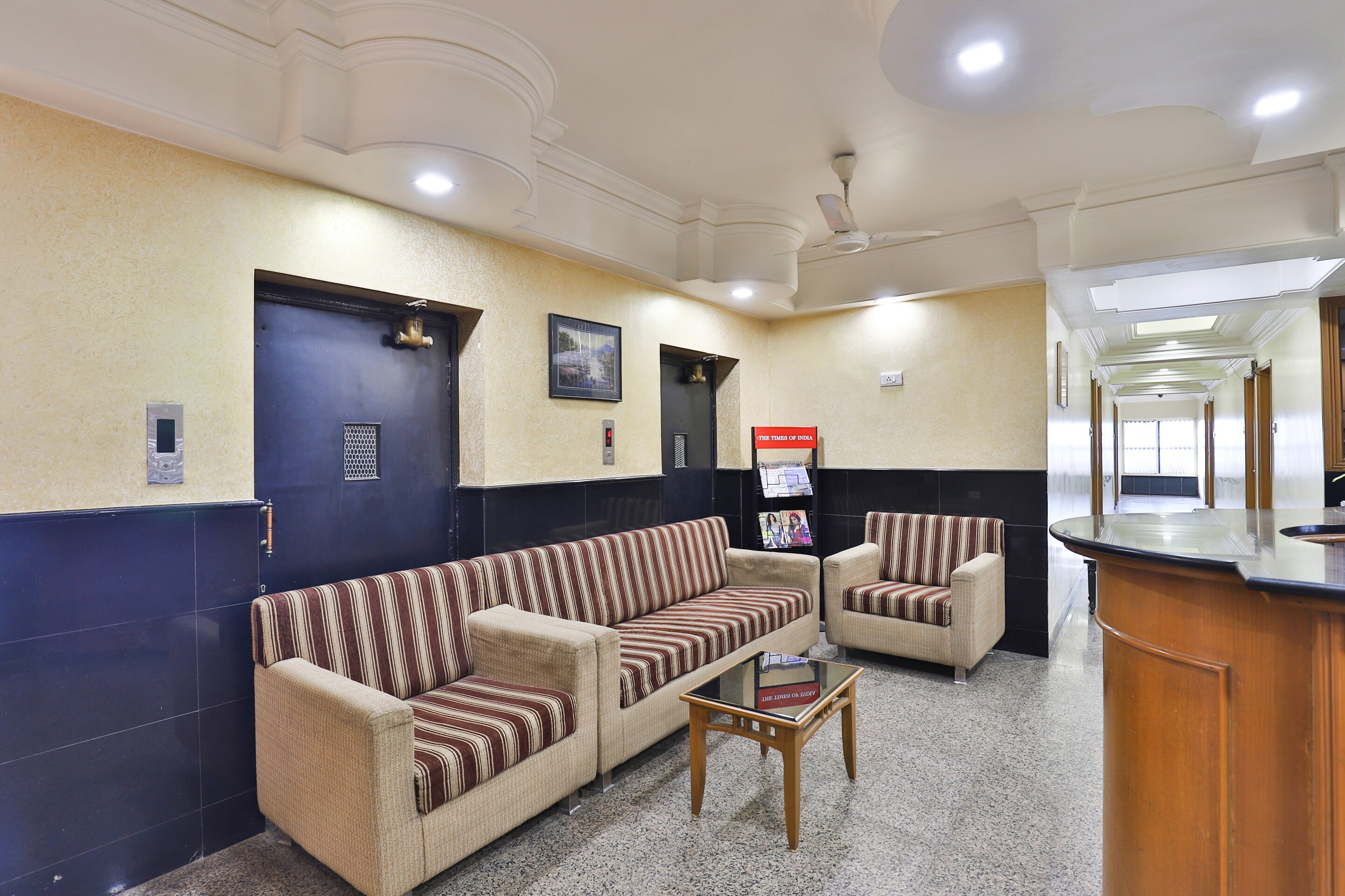 OYO 17117 Hotel Rainbow