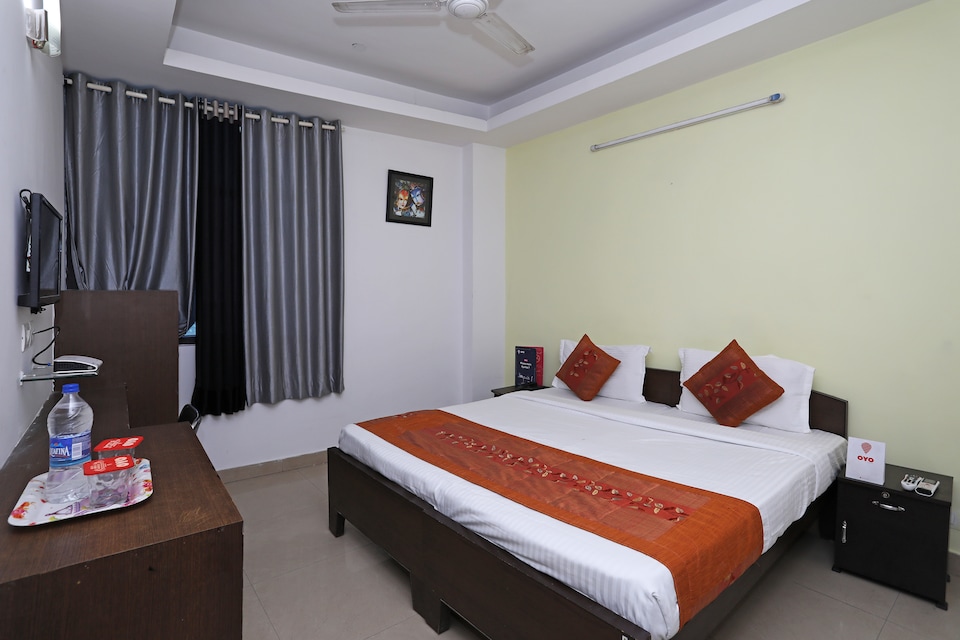 OYO 11392 The Hotel Grand Hospitality, Noida Industrial Area Mamura, Noida