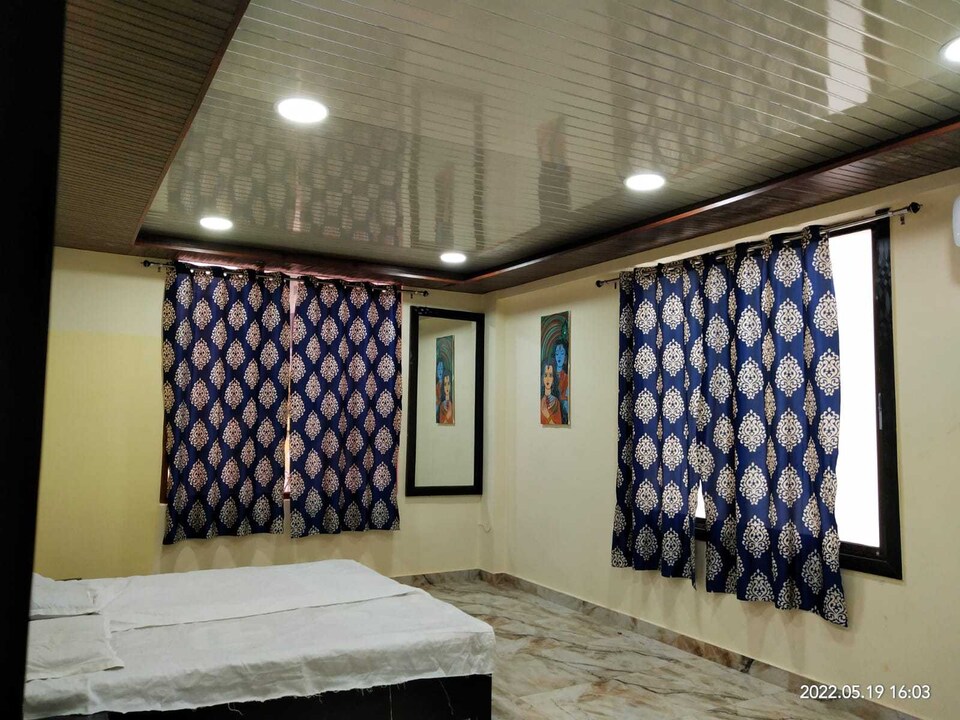 LIVE as VNS854, Sigra, Varanasi