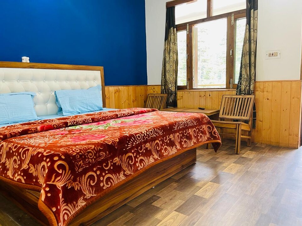 POP 89902 Mamta Guest House, Old Manali Cluster, Manali