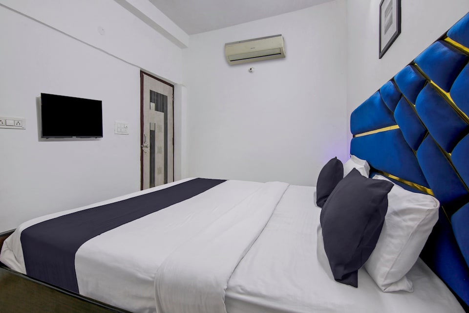 Hotel O Relax Inn, Saket Delhi, Delhi