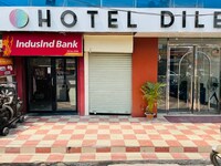 OYO Hotel Dileep Near Sahara Ganj Mall