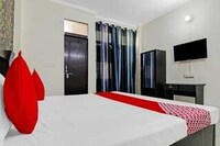 OYO Flagship 89941 Hotel Dwarka inn