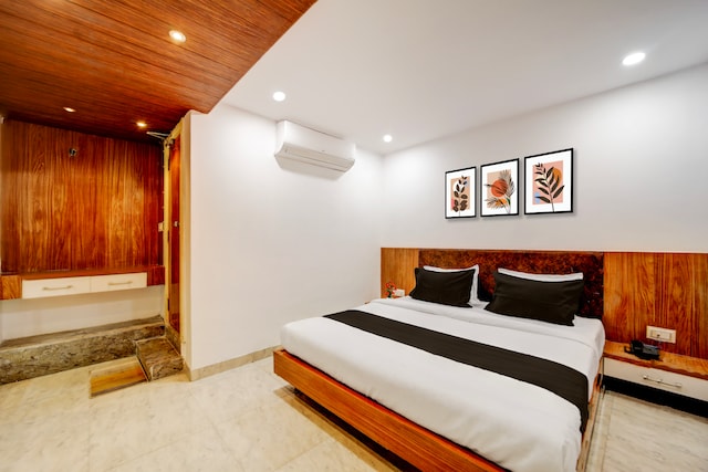 Collection O Rani Kamlapati Railway Station Formerly Silkroute Palace