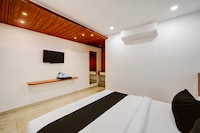 Collection O Rani Kamlapati Railway Station Formerly Silkroute Palace