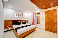 Collection O Rani Kamlapati Railway Station Formerly Silkroute Palace