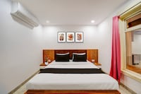 Collection O Rani Kamlapati Railway Station Formerly Silkroute Palace