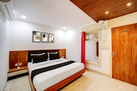 Collection O Rani Kamlapati Railway Station Formerly Silkroute Palace