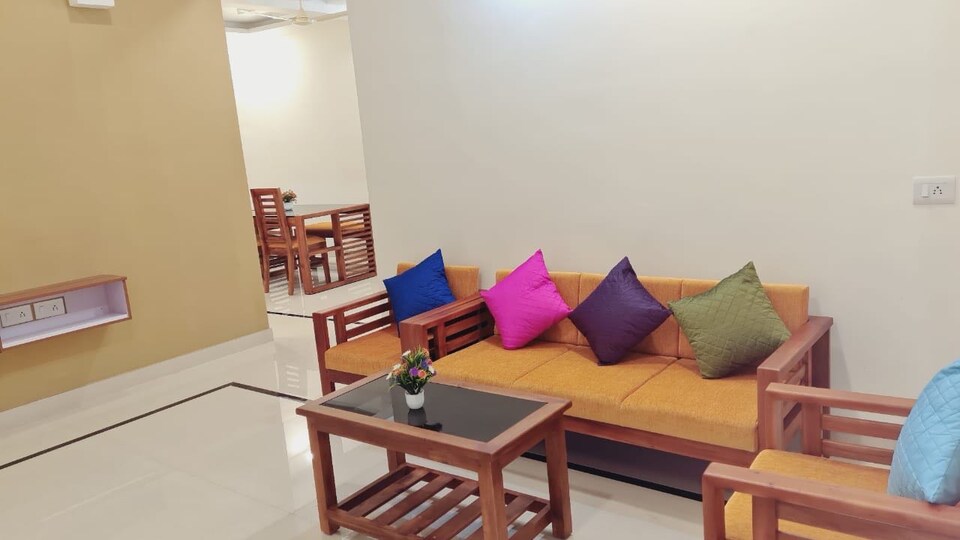 POP Mist Villa Athirapally, Ankamaly Airport Kochi, Kochi