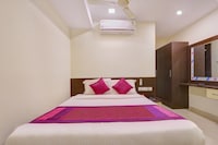 OYO Svs Luxury Rooms Near Nexus Hyderabad