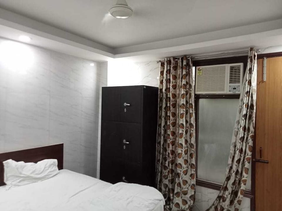 POP Hotel Dwarka Inn Near Dwarka Mor Metro Station, Dwarka Delhi, Delhi