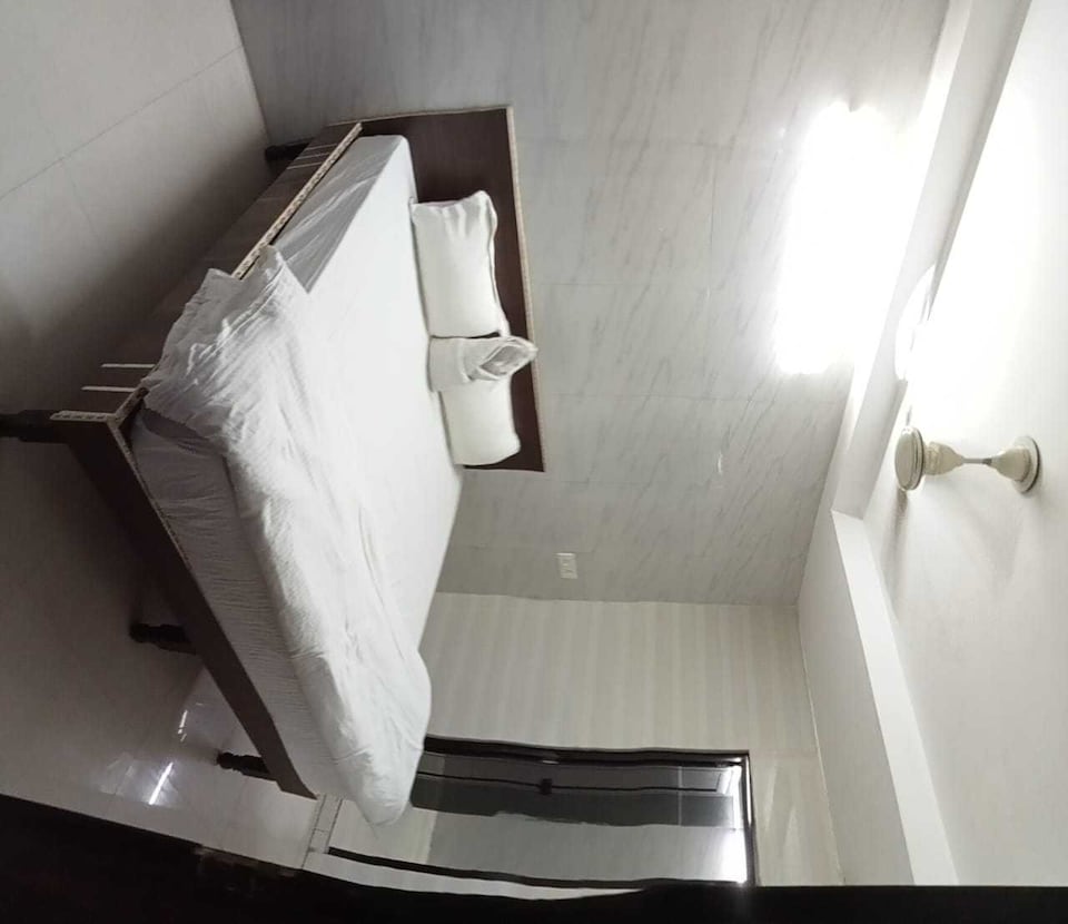 POP Hotel Dwarka Inn Near Dwarka Mor Metro Station, Dwarka Delhi, Delhi