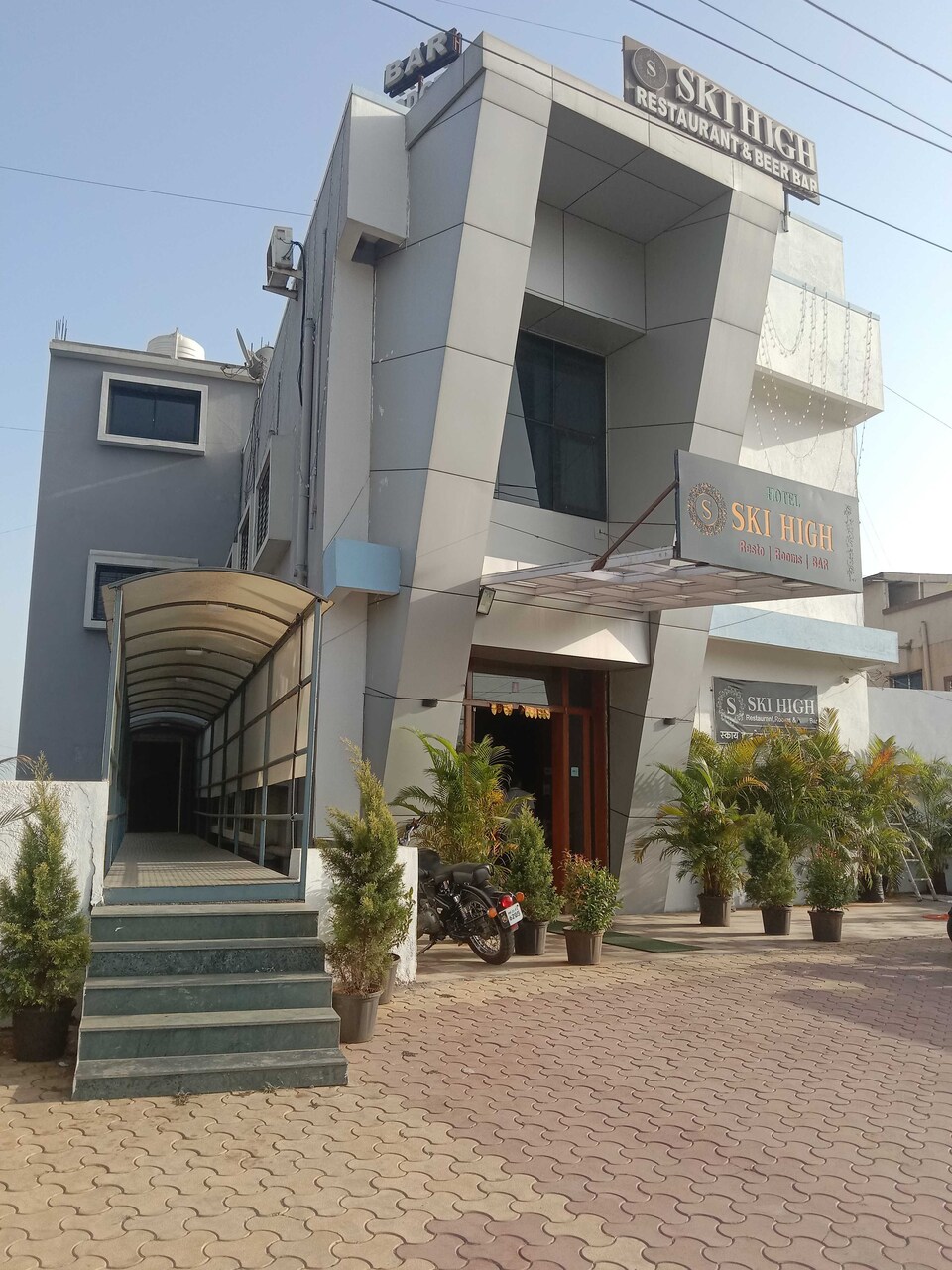 POP 89994 Hotel Ski High, Chakan Pune, Pune