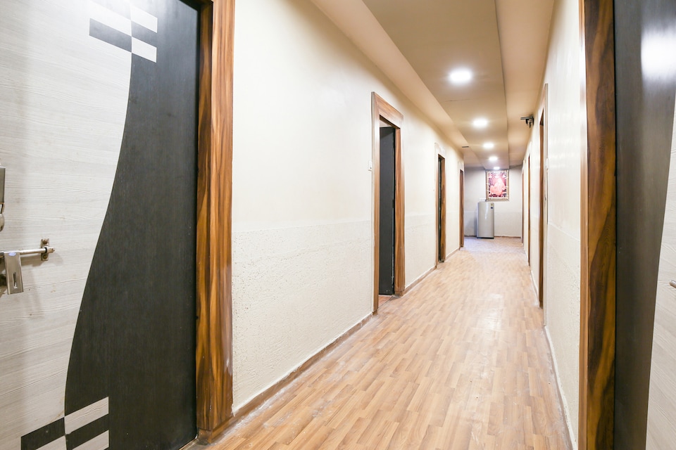 SPOT ON 11427 Hotel Kalyan, Ahmedabad Railway Station, Ahmedabad