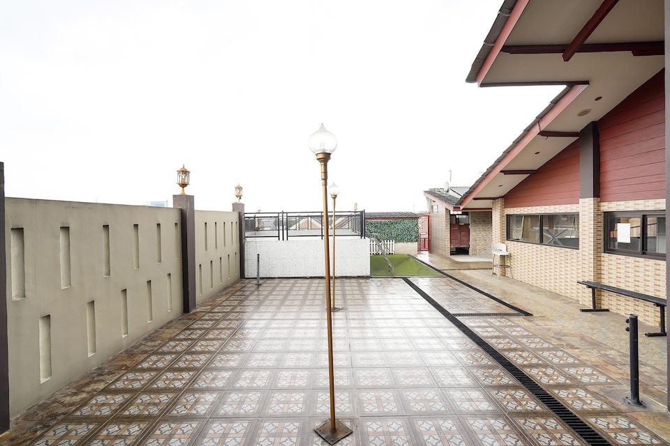 OYO Flagship 91295 Suria City Hotel Syariah, Bandung, Bandung