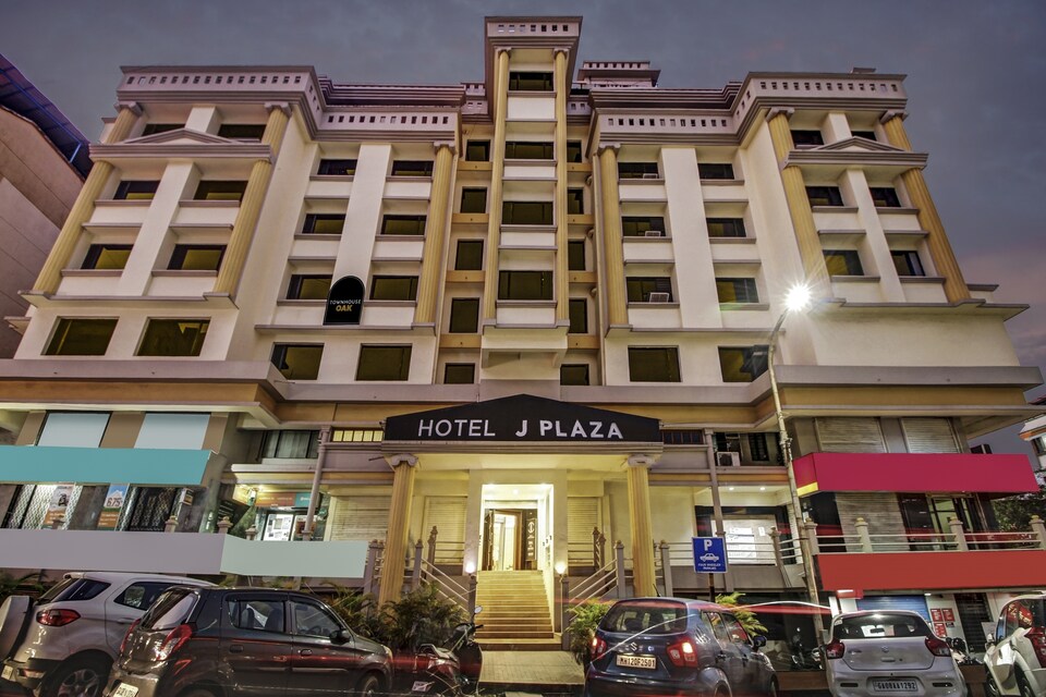 Townhouse OAK Hotel J Plaza Near Big G, Margao Goa, Goa