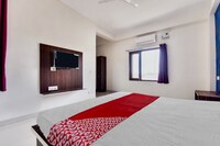 Hotel O Grand Beach