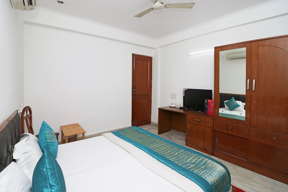 OYO 11434 AB Residency, HUDA CENTRE 1, Gurgaon