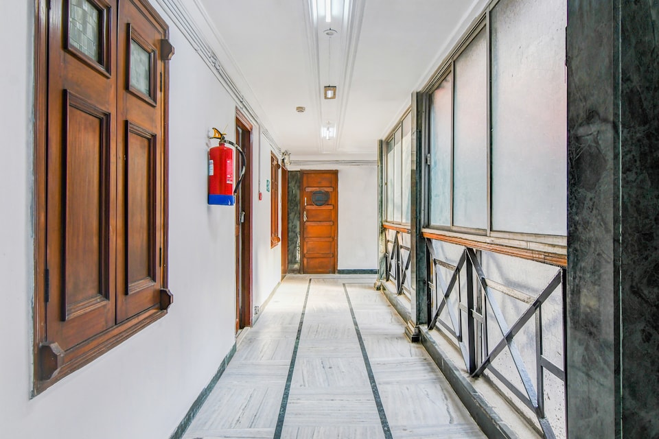 Hotel O Lenin Sarani, Esplanade Kolkata, कोलकाता