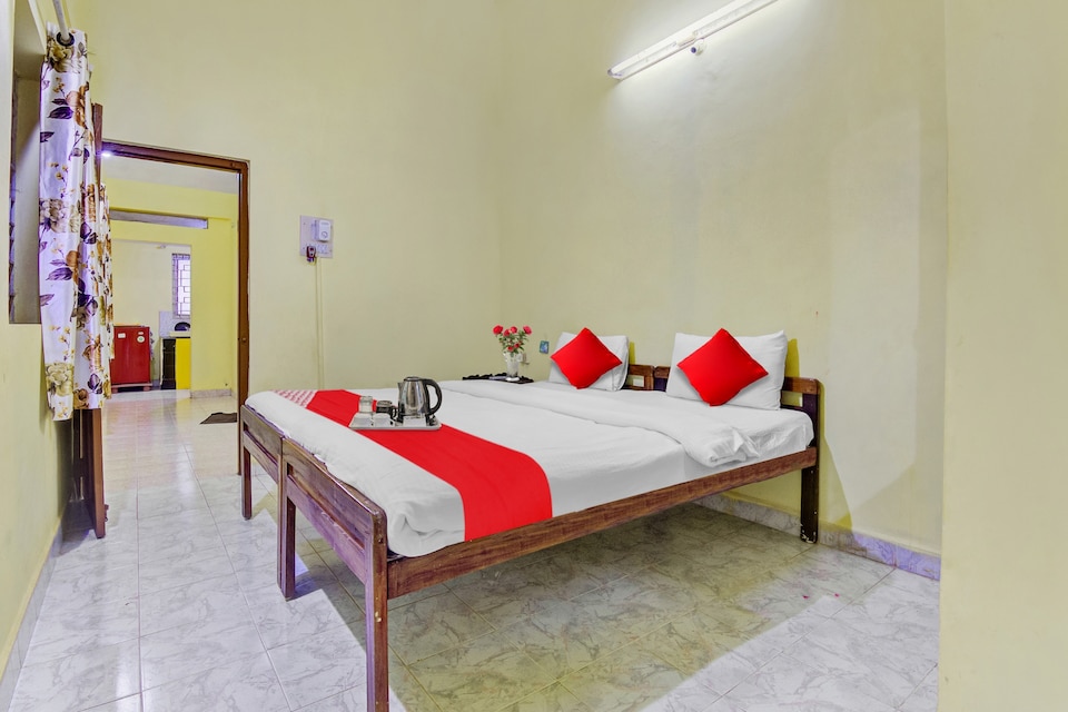 OYO 90215 One Bhk Shaurya Service Apartment, Candolim Goa, Goa