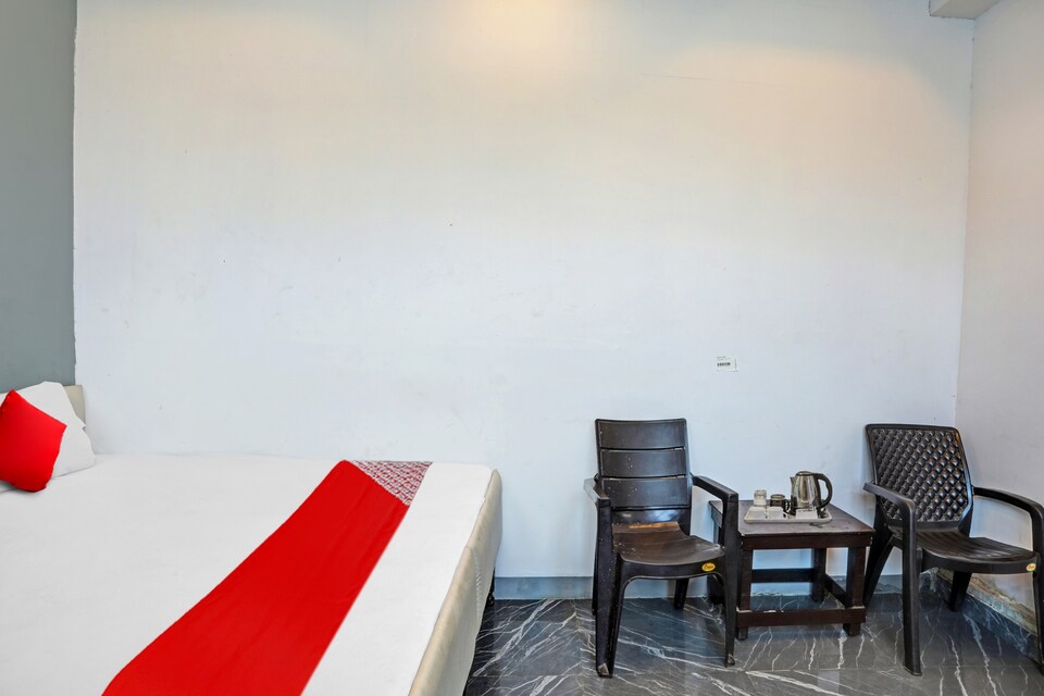 OYO Tiwari Residency Near GNIDA Office Metro Station, Greater Noida, Noida