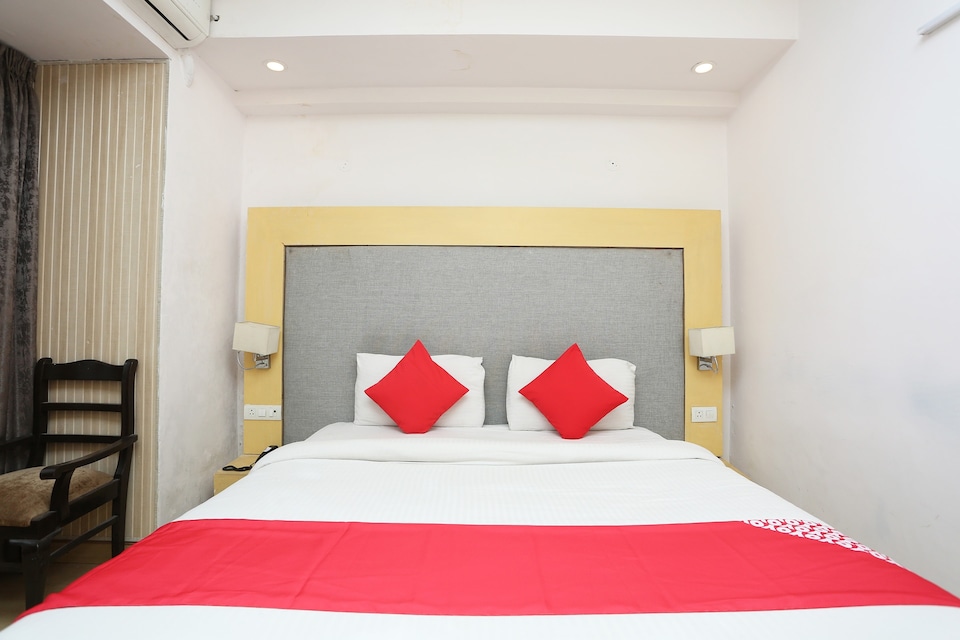 Collection O Sector 17 Formerly Avenue Residency, Old Gurgaon, Gurgaon