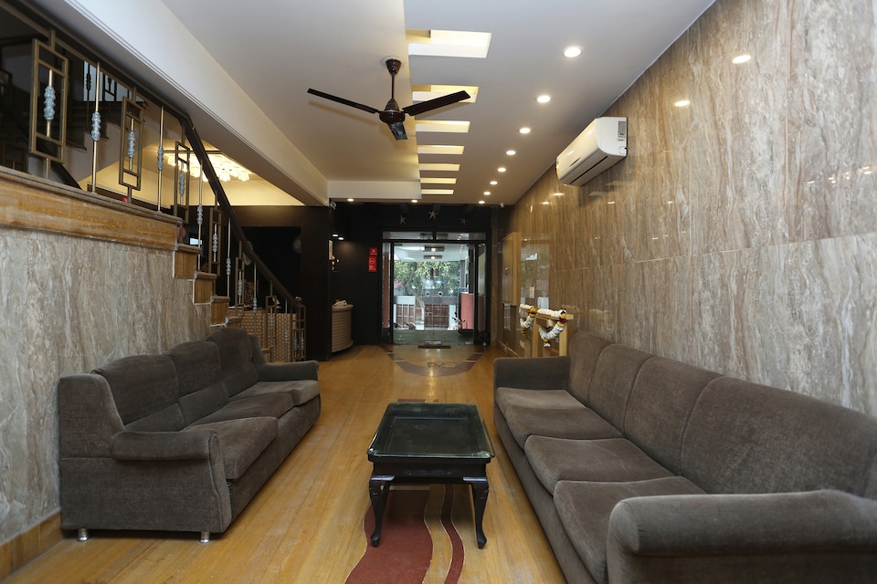 Collection O Sector 17 Formerly Avenue Residency, Old Gurgaon, Gurgaon