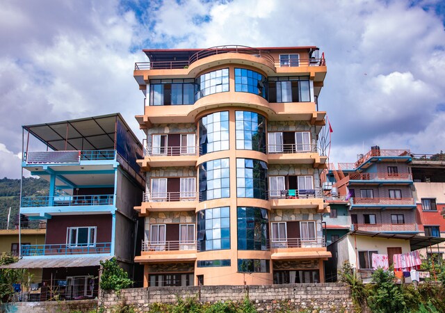 OYO 11455 August Lake Resort