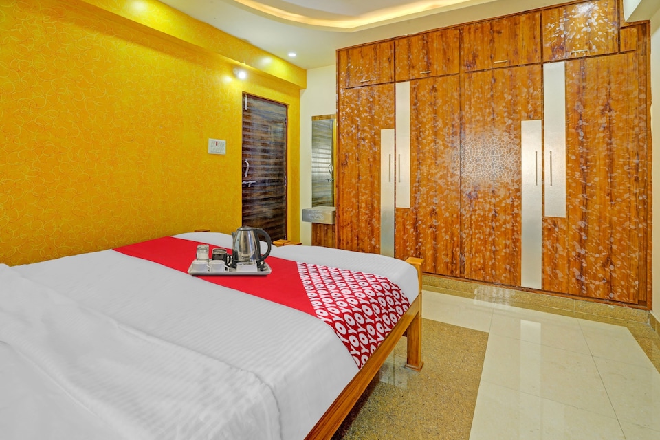 OYO Raj Residency, Transit Vizag, Visakhapatnam