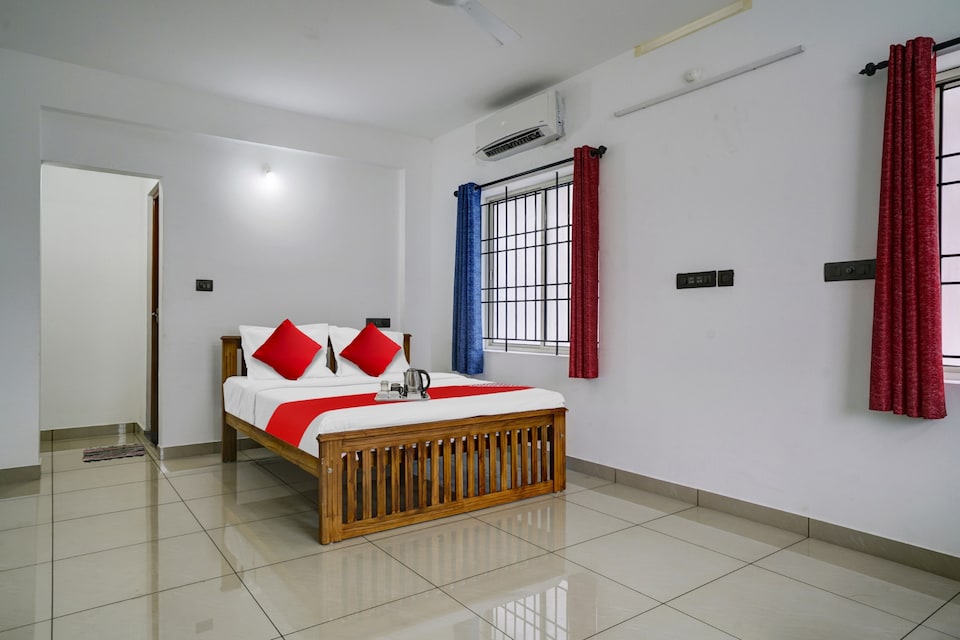 OYO Krishnakripa Lodge Ac & Non Ac, Tripunithura, Kochi