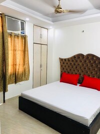 OYO Hotel Dream Desert Near Qutab Minar Metro Station