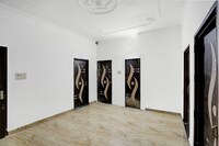 SPOT ON PRIYANSHU RESIDENCY & PARI INN GUEST HOUSE & STAY HOME