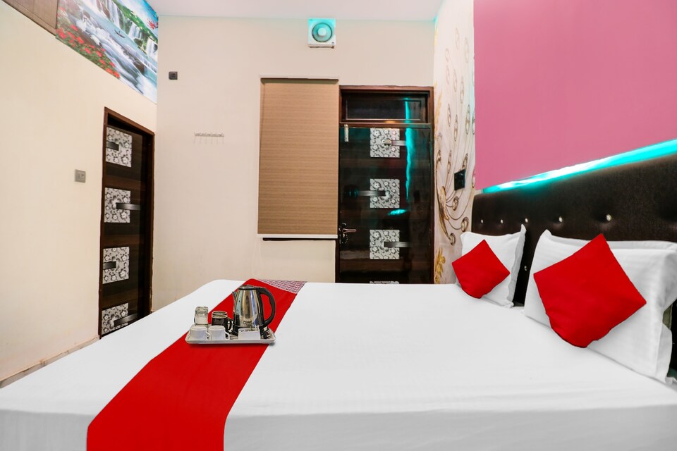 OYO Hotel S Chandra, Meerut, Meerut