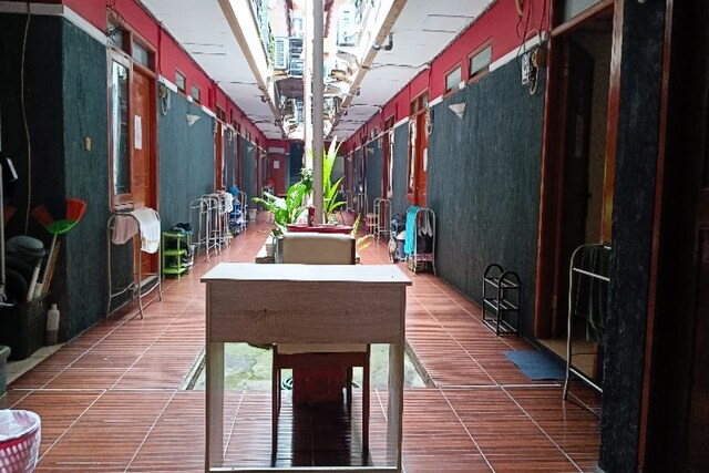 OYO 91341 D'phoenix Anggrek Syariah Residence Near Masjid Jami' Al Amin