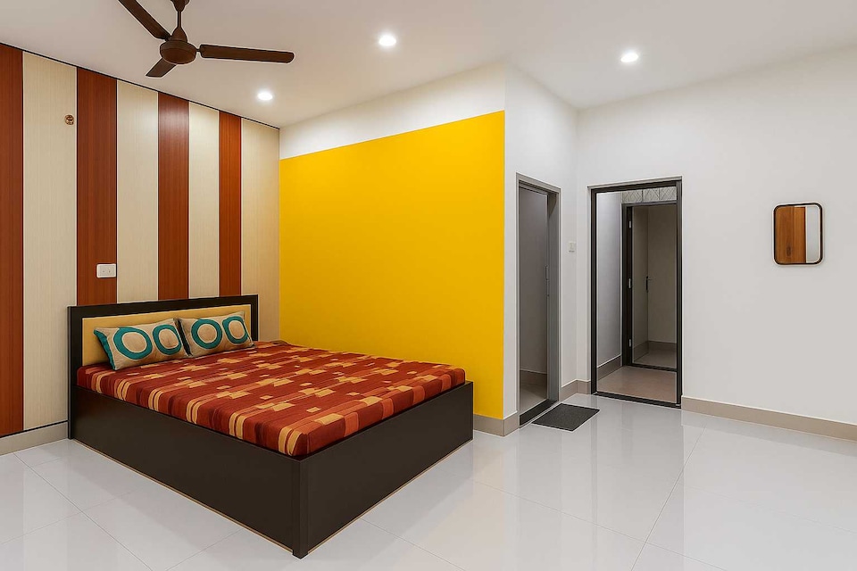 Hotel O Radhika Guest House, Mathura, Mathura