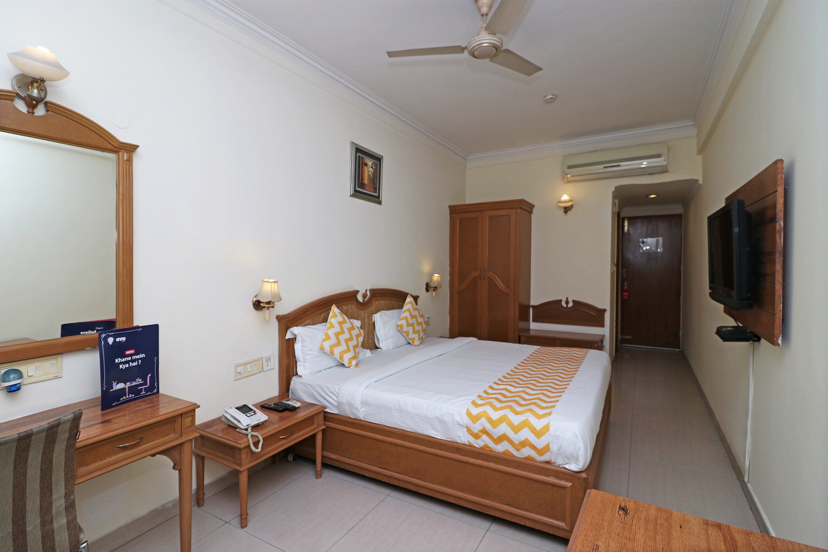 Capital O Hotels Near 12 13 Royal Street Lane Near Axis Bank