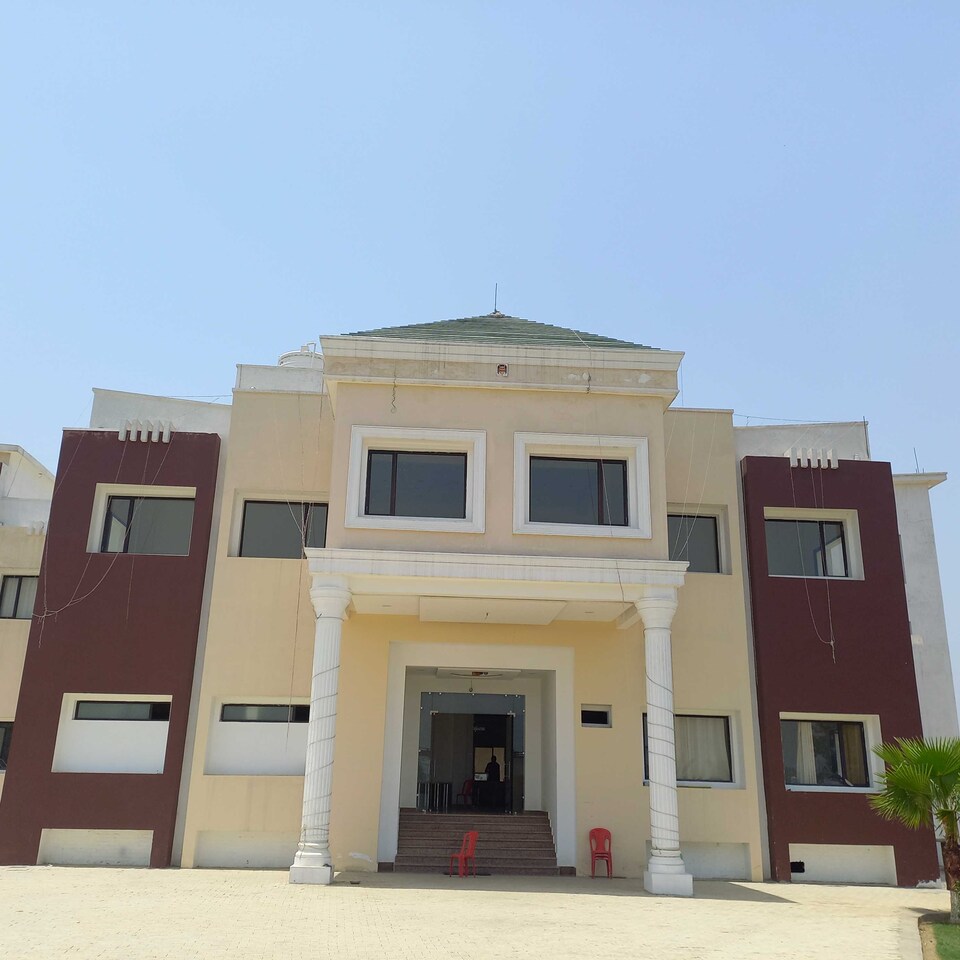 OYO Sirohi Milan Vihar, Dhakia Naroo, Dhakia Naroo