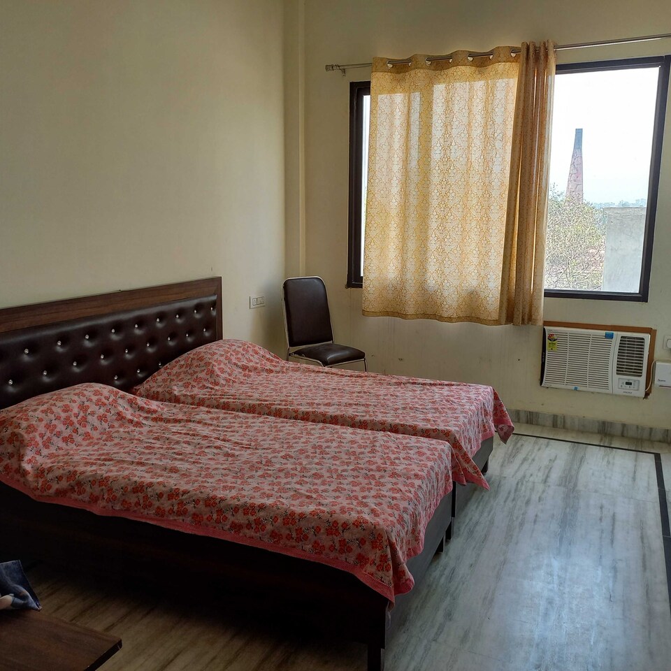 OYO Sirohi Milan Vihar, Dhakia Naroo, Dhakia Naroo