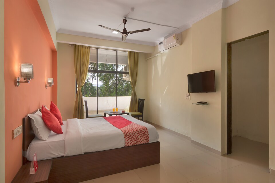 OYO 11485 Hotel Elite Inn, Lonavala Market, Lonavala