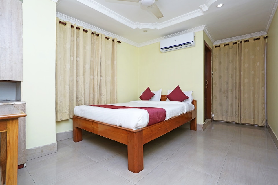 OYO Hotel Subham Palace, Beltola Guwahati, Guwahati