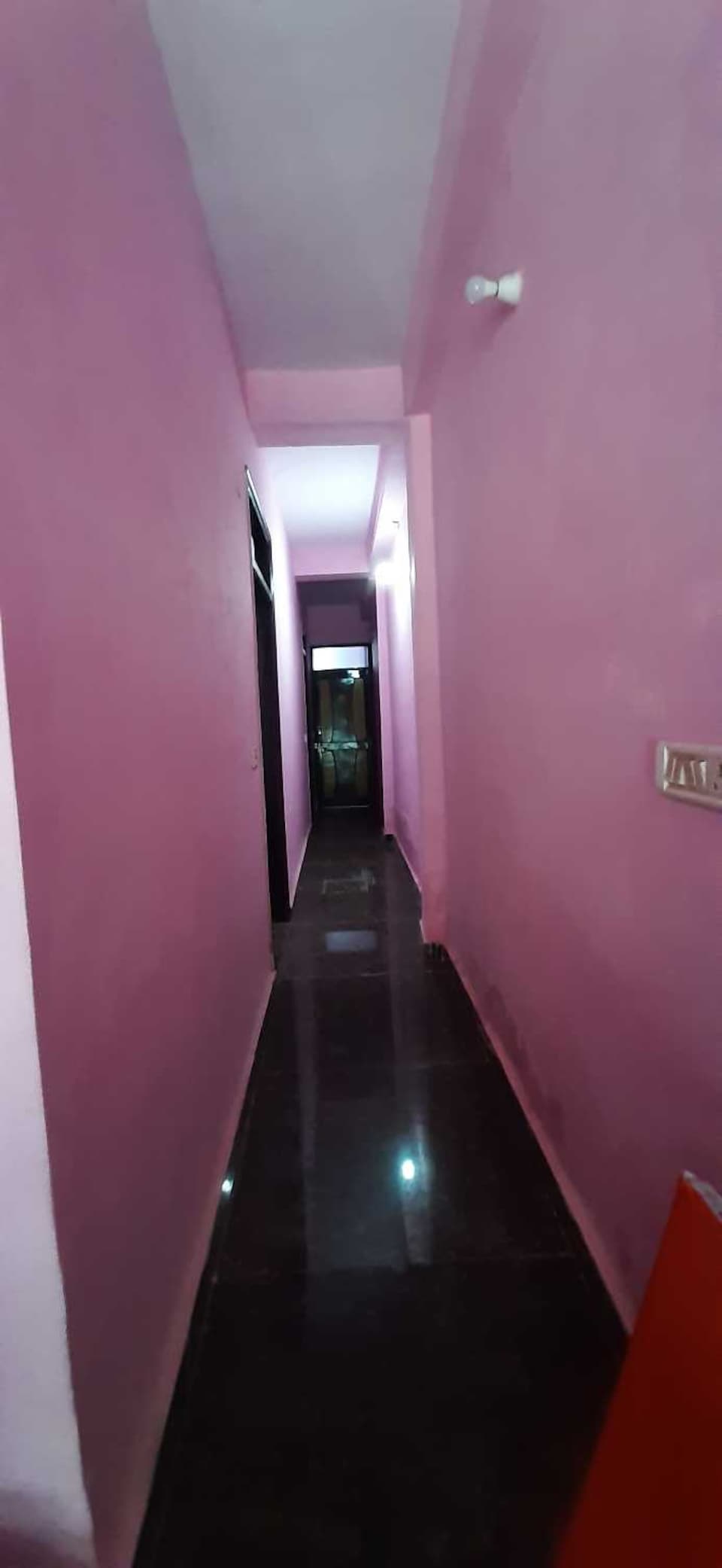 OYO Royal Residency Near V3s Mall, Anand Vihar Delhi, Delhi