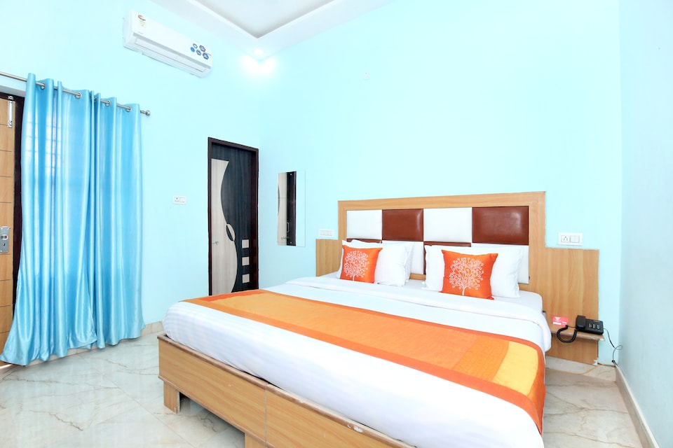 OYO 11497 Hotel Sharnam, Mohali Bus Stand Chandigarh, Chandigarh