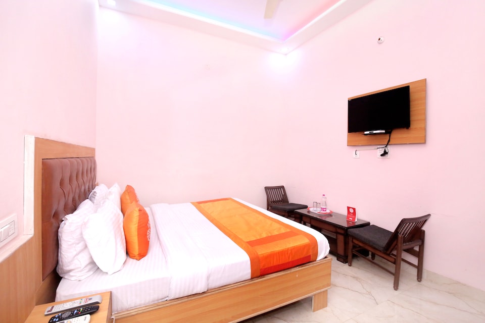 OYO 11497 Hotel Sharnam, Mohali Bus Stand Chandigarh, Chandigarh