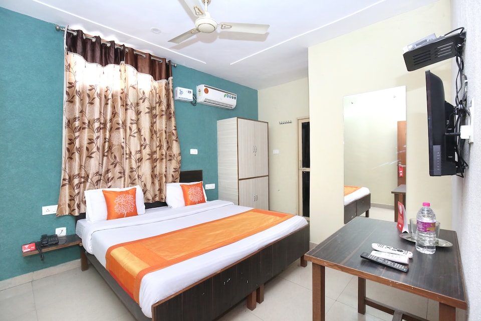 Flagship 11502 Hotel Grande, Dera Bassi Chandigarh, Chandigarh