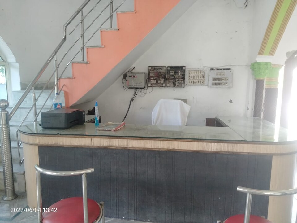 OYO Hotel Mavi Palace, Gajarula, Gajarula
