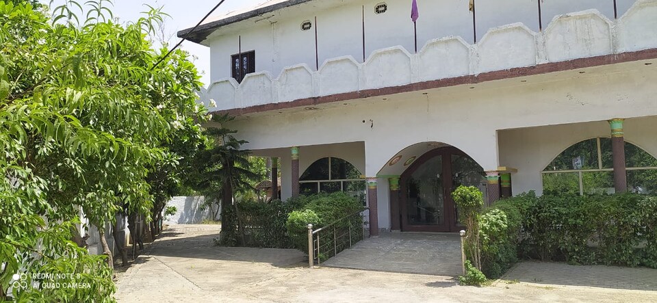 OYO Hotel Mavi Palace, Gajarula, Gajarula